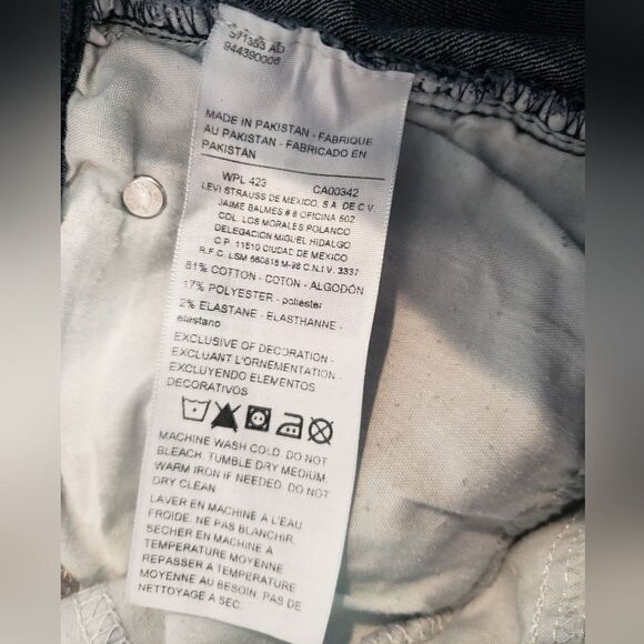 Levi Strauss Jeans - Picture 5 of 6